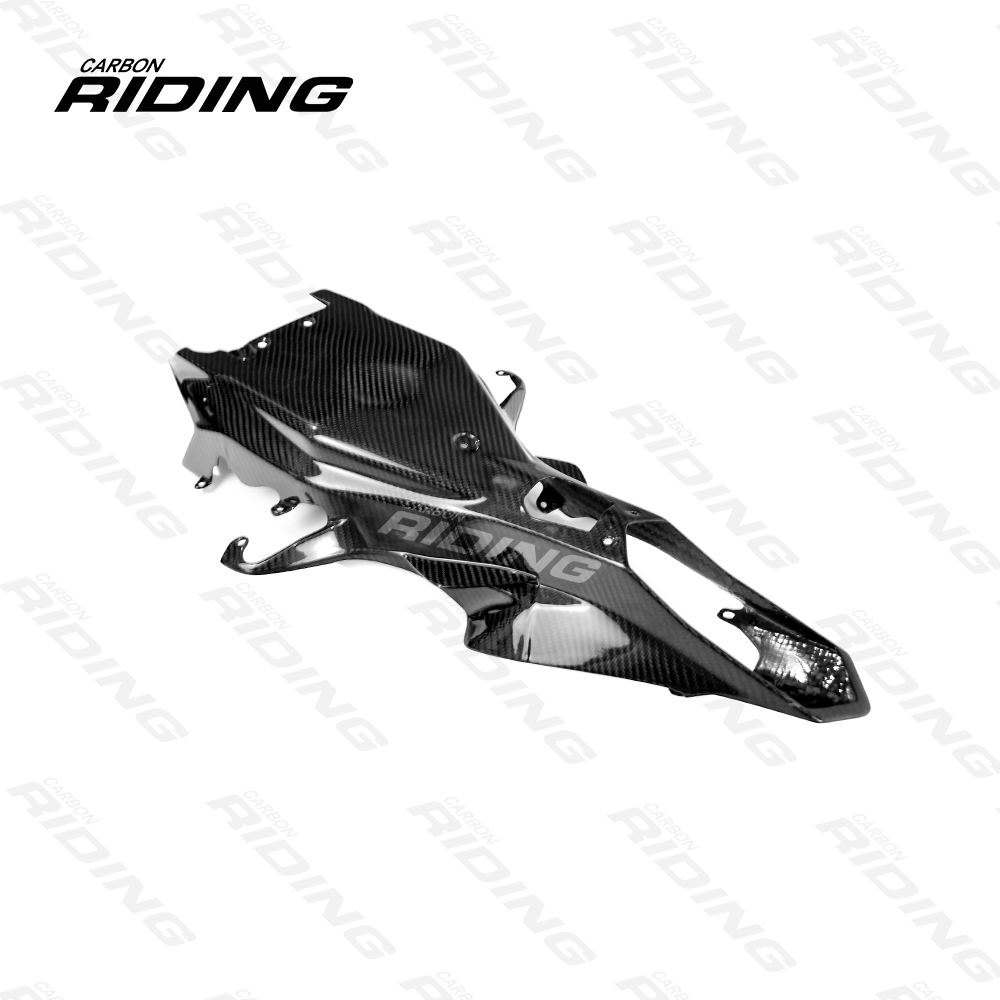 Coda YZF-R1 sotto copertura
