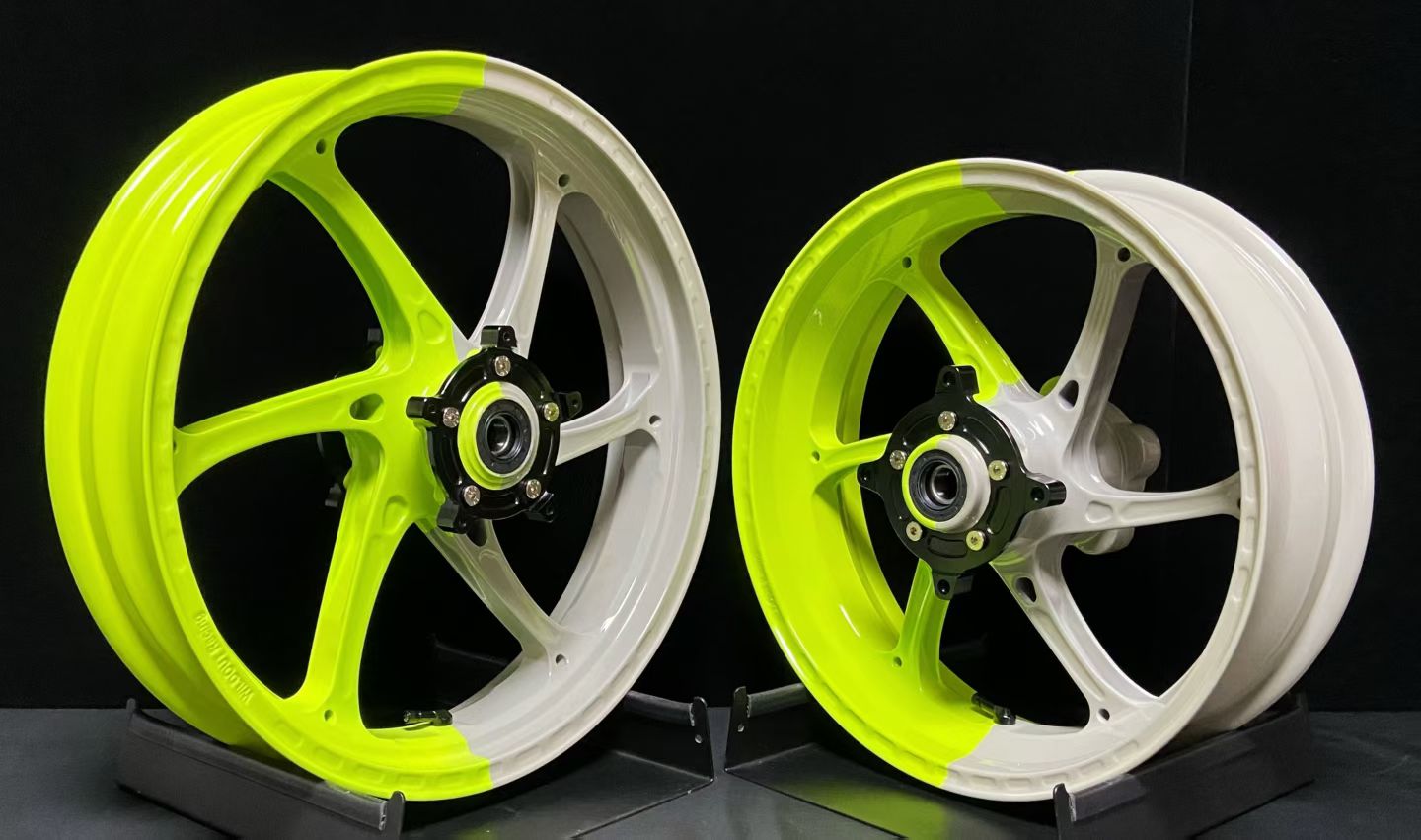 Set ruote anteriori e posteriori WILDOUT in alluminio forgiato X-ADV 750